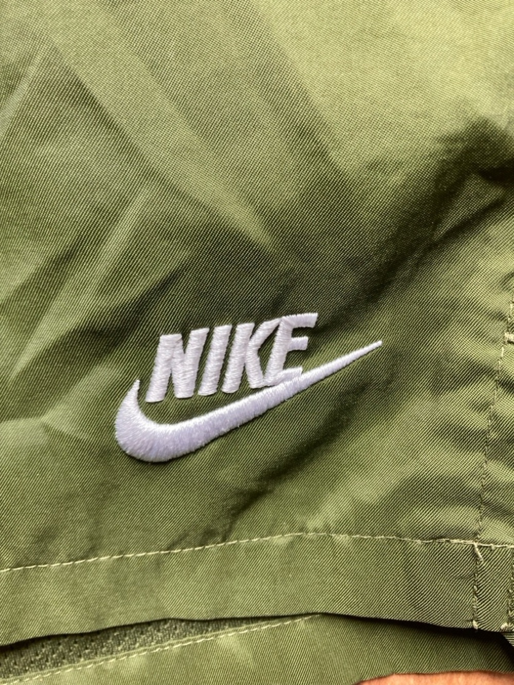 Nike Green Mesh Lined Shorts Mens Medium Essential Woven Flow 5.5 Ins AR2382-327 - Picture 5 of 7